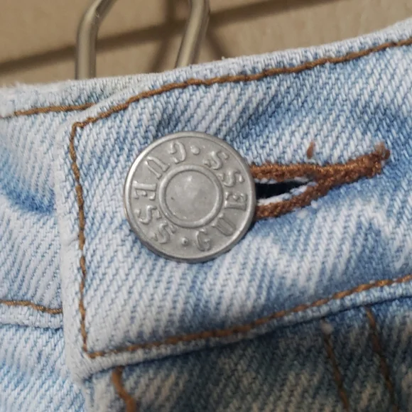 Vintage Girl's Guess Y2K Denim Cuffed Shorts - Picture 6 of 9